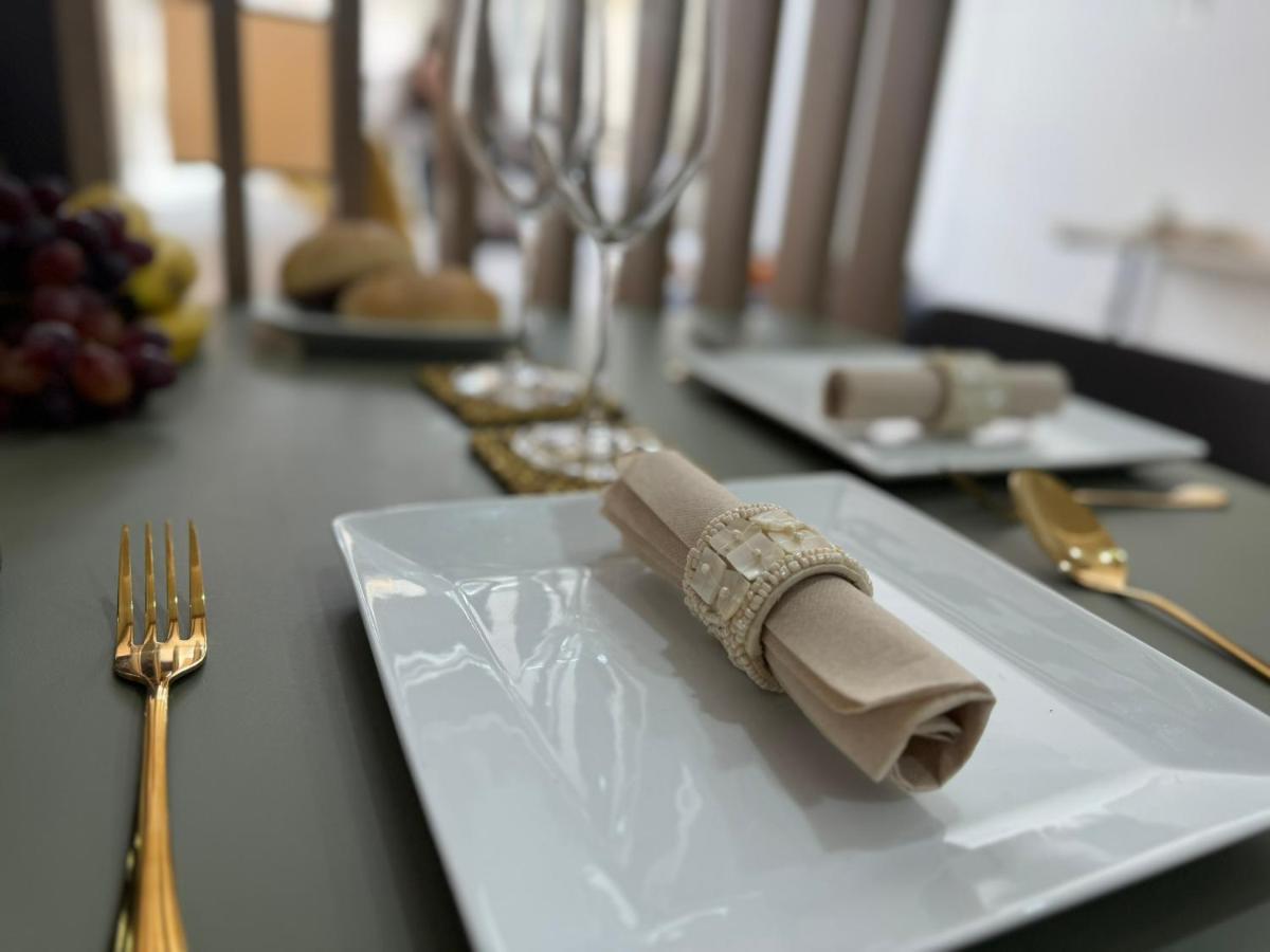 Apartamentos San Juan Suites バダホス エクステリア 写真